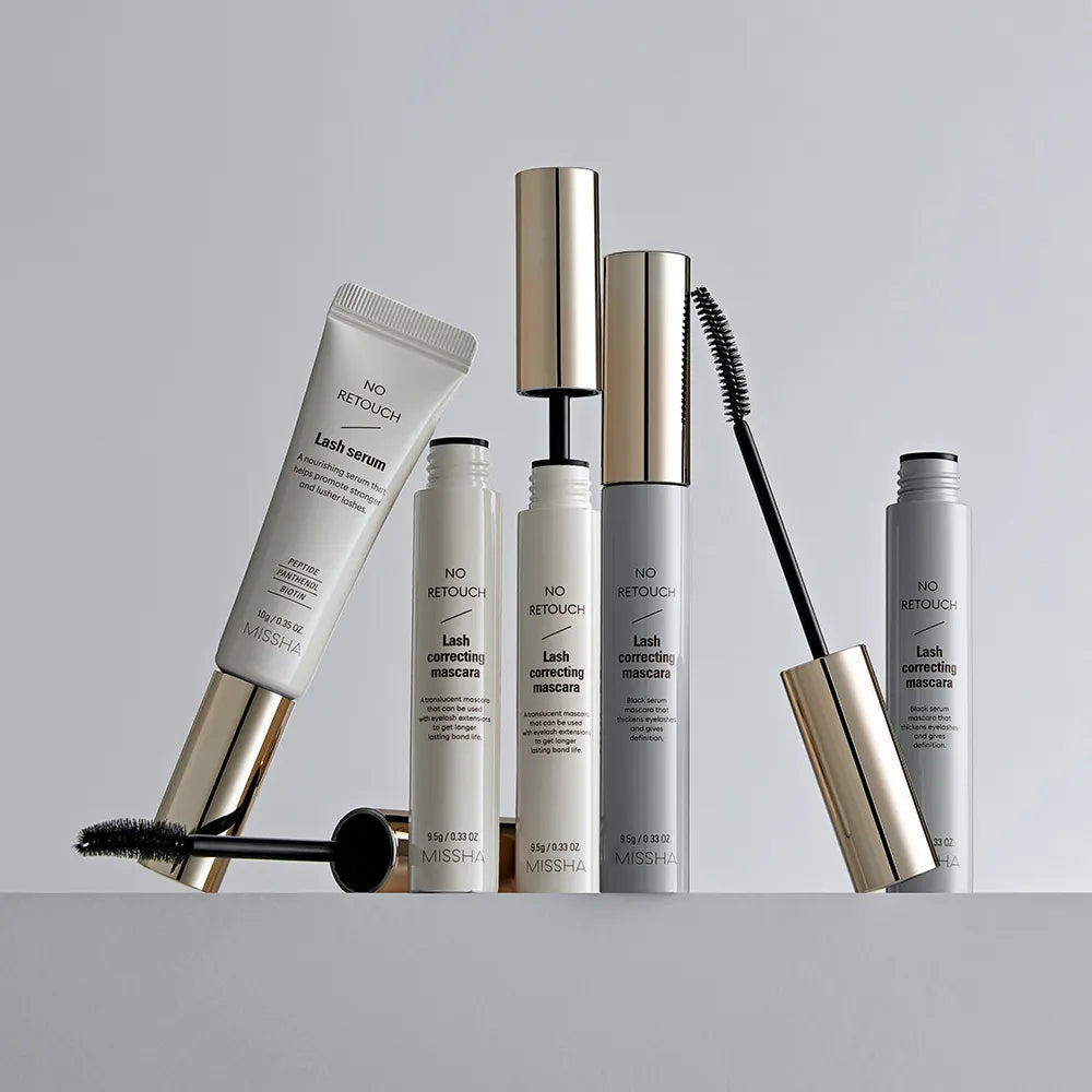 MISSHA  Mascara 7g (3D/4D) : packshot sur fond clair, marque MISSHA et mascara avec brosse noire.