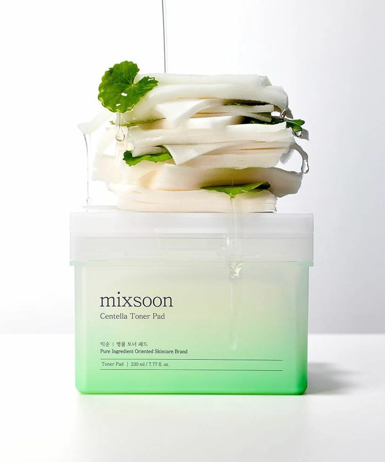 MIXSOON Bottle Grass Toner Pad avec piles de tampons hydratants, soin de la peau haute qualité, hydratation et fraîcheur.