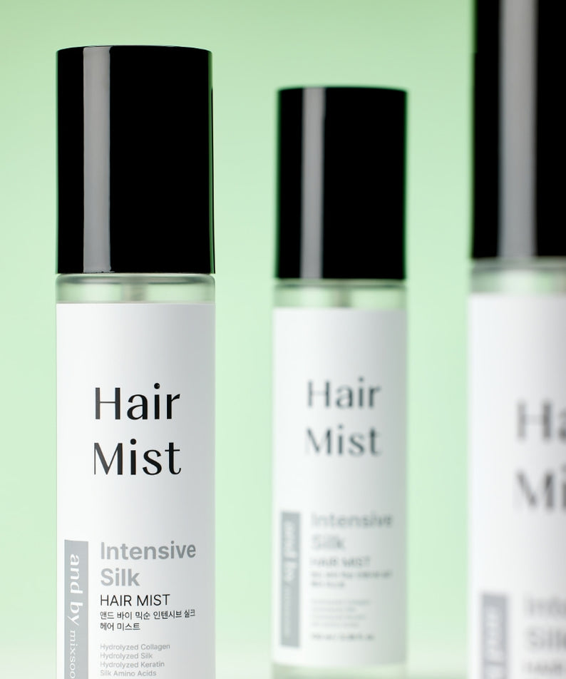 MIXSOON Intensive Silk Hair Mist 100ml, brume capillaire nourrissante avec fini soyeux, trois flacons sur fond vert.