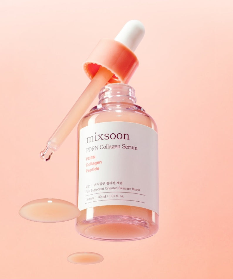 MIXSOON PDRN Collagen Serum 30ml en flacon avec pipette, sur fond rose.