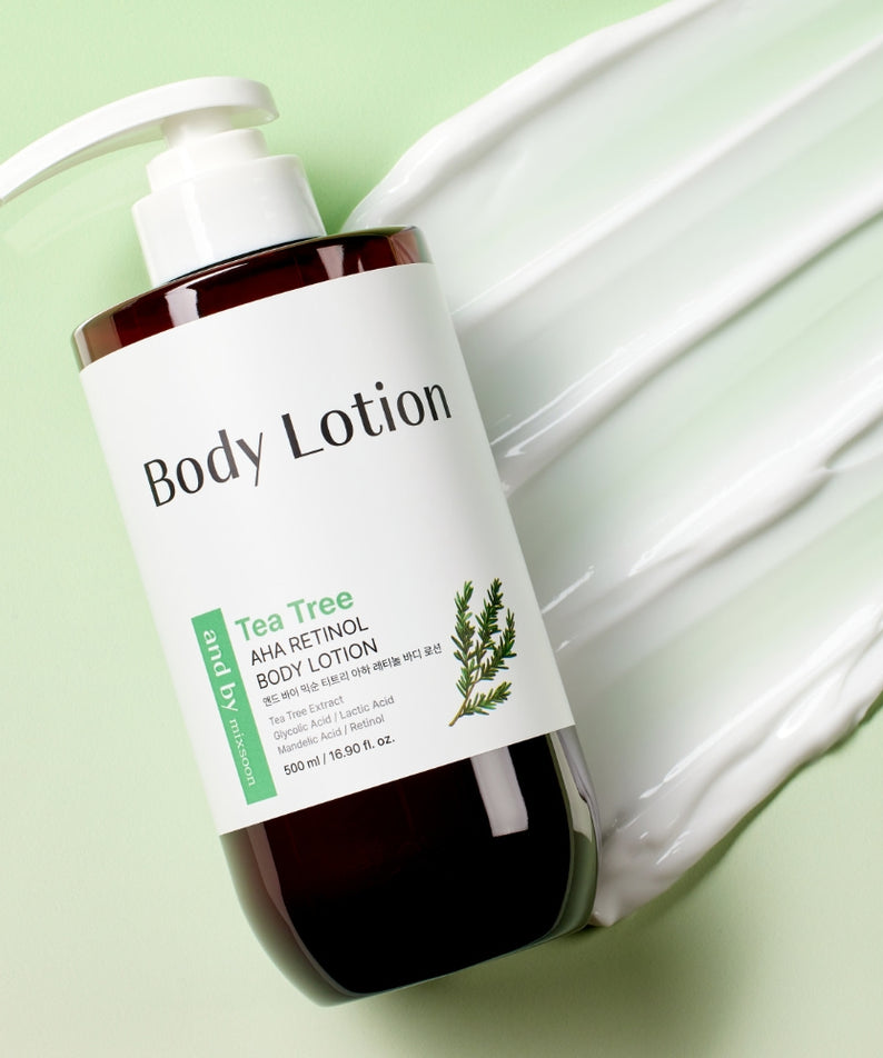 Flacon de MIXSOON Tea Tree AHA Retinol Body Lotion 500ml sur un fond vert, blanc.