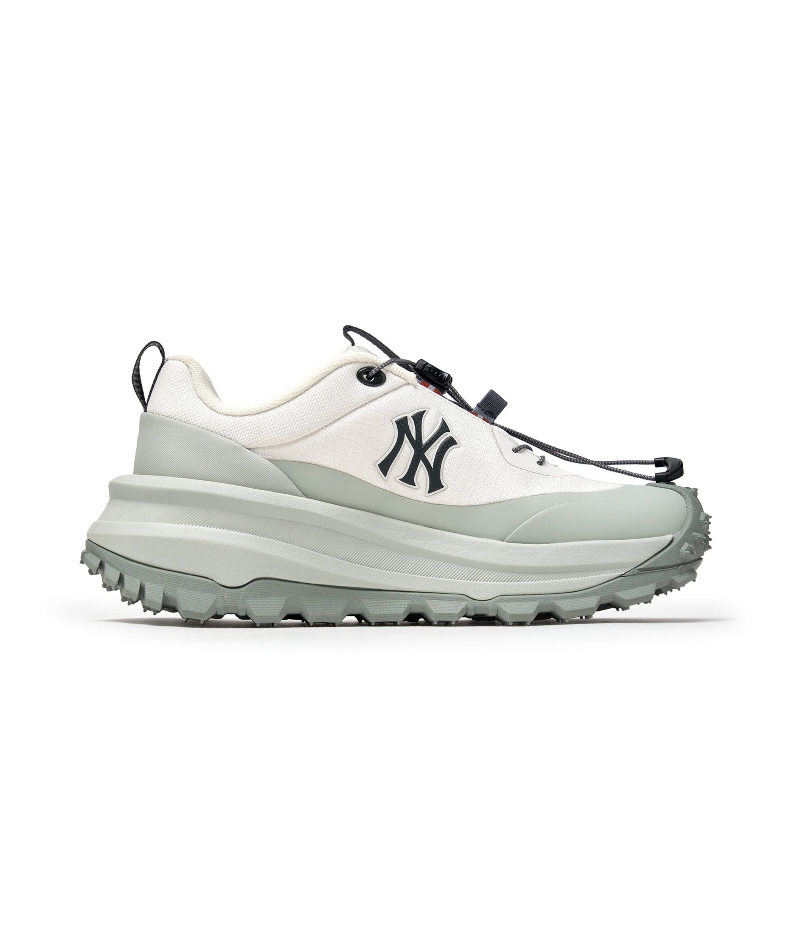 MLB Bump Chunky New York Yankees MINT : basket blanche et vert menthe, logo NY, vue latérale sur fond blanc.