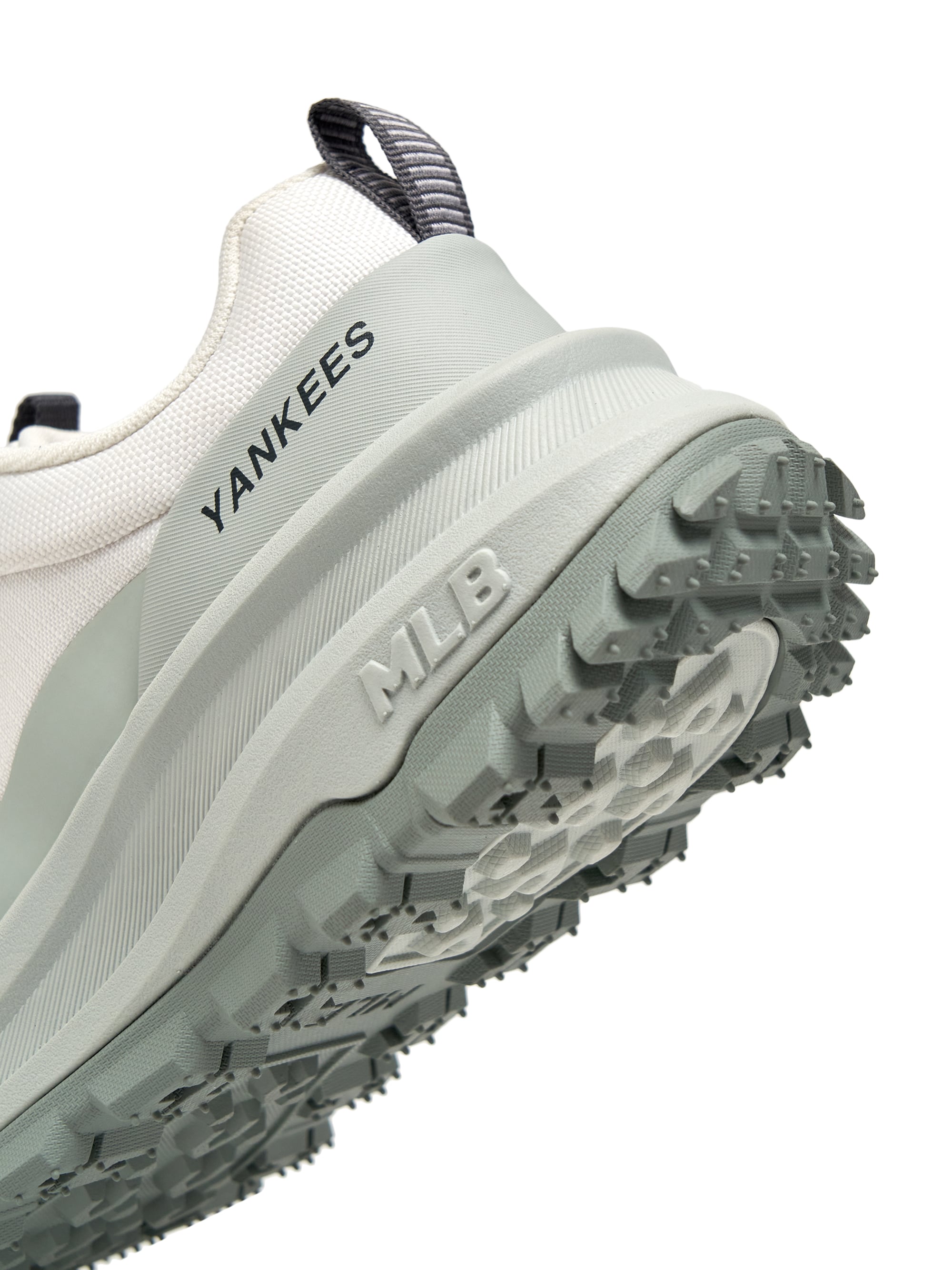 MLB Bump Chunky New York Yankees MINT, chaussure MLB Yankees avec semelle crantée, gros plan style sportif, couleur mint