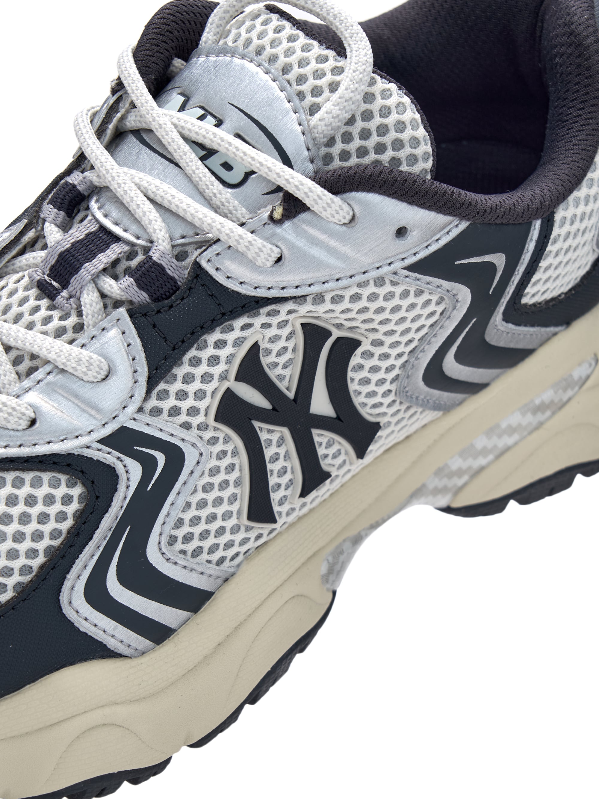 MLB Cargo Chunky New York Yankees DARK GRAY, baskets chunky Yankees gris foncé, gros plan lacets et semelle