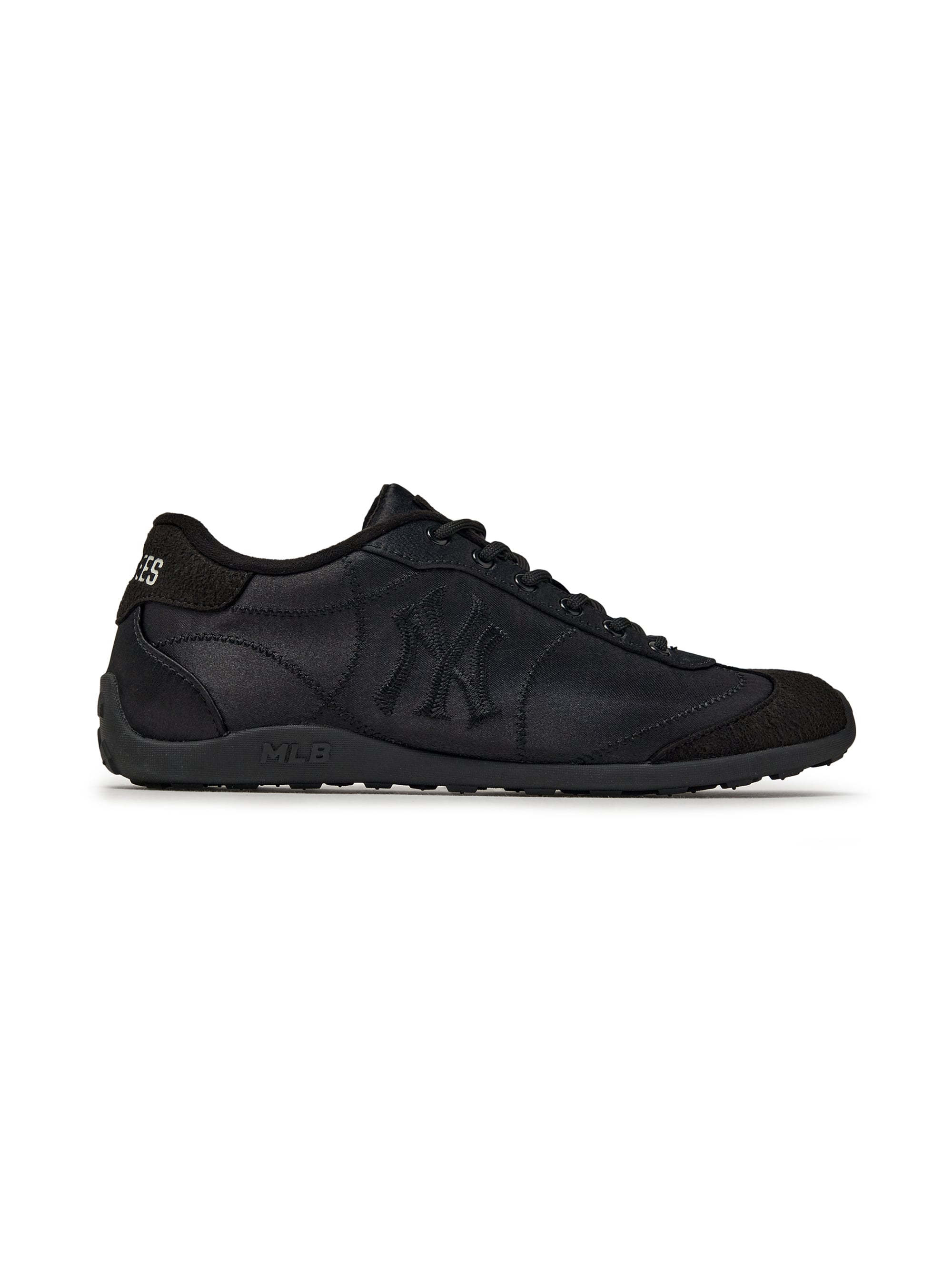 MLB Slick Powder New York Yankees BLACK, chaussures noires New York Yankees, vue latérale sur fond blanc.