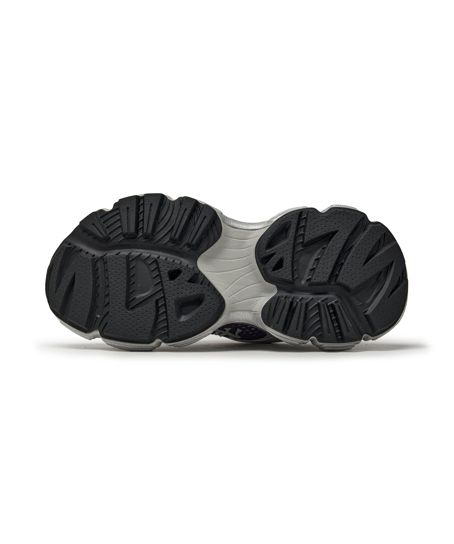 MLB Winner Chunky SV New York Yankees SILVER, chaussures de marque MLB Yankees argentées, vue semelles arrière sur fond blanc.