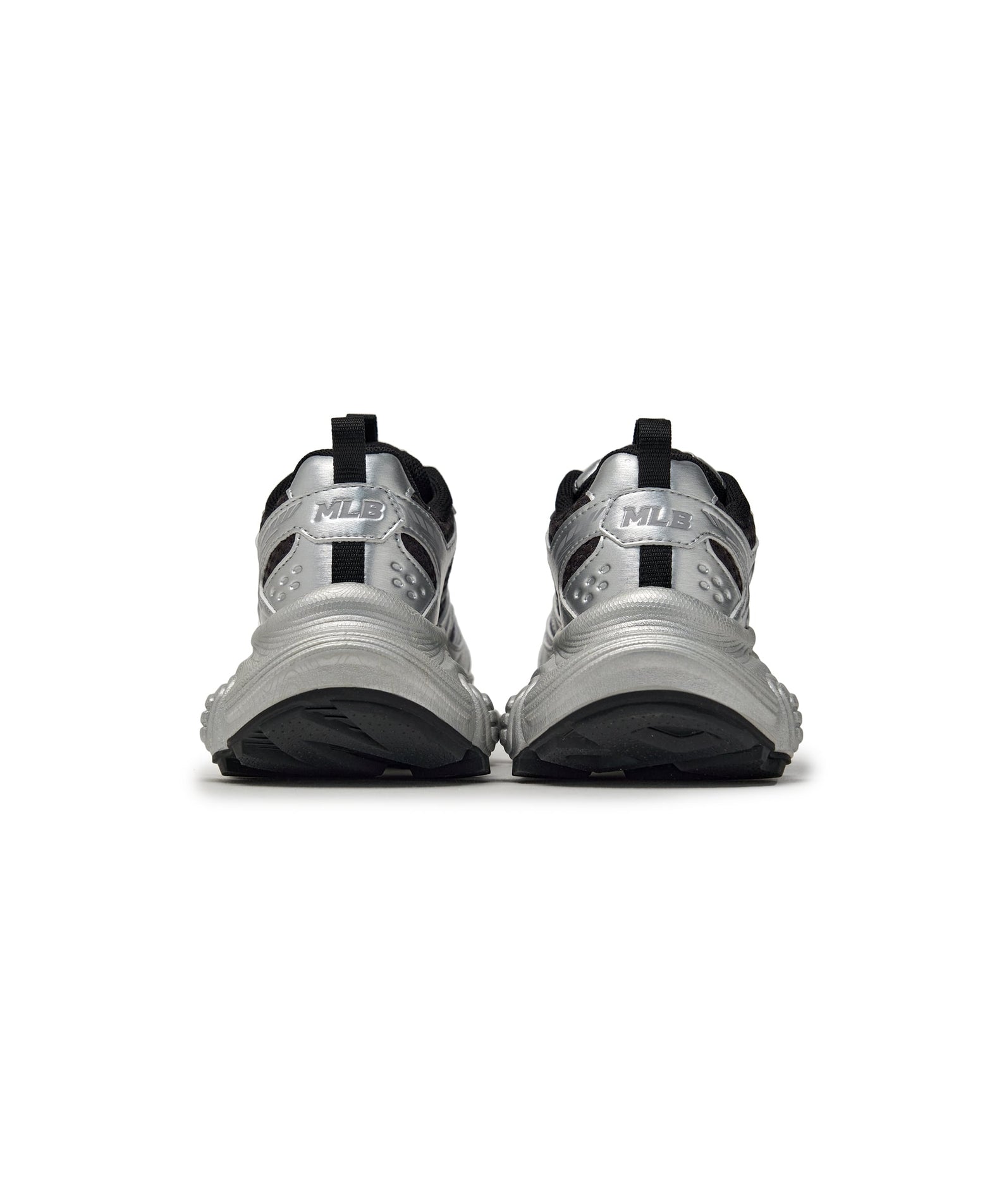MLB Winner Chunky SV New York Yankees SILVER, baskets MLb avec logo Yankees, vue arrière sur fond blanc.