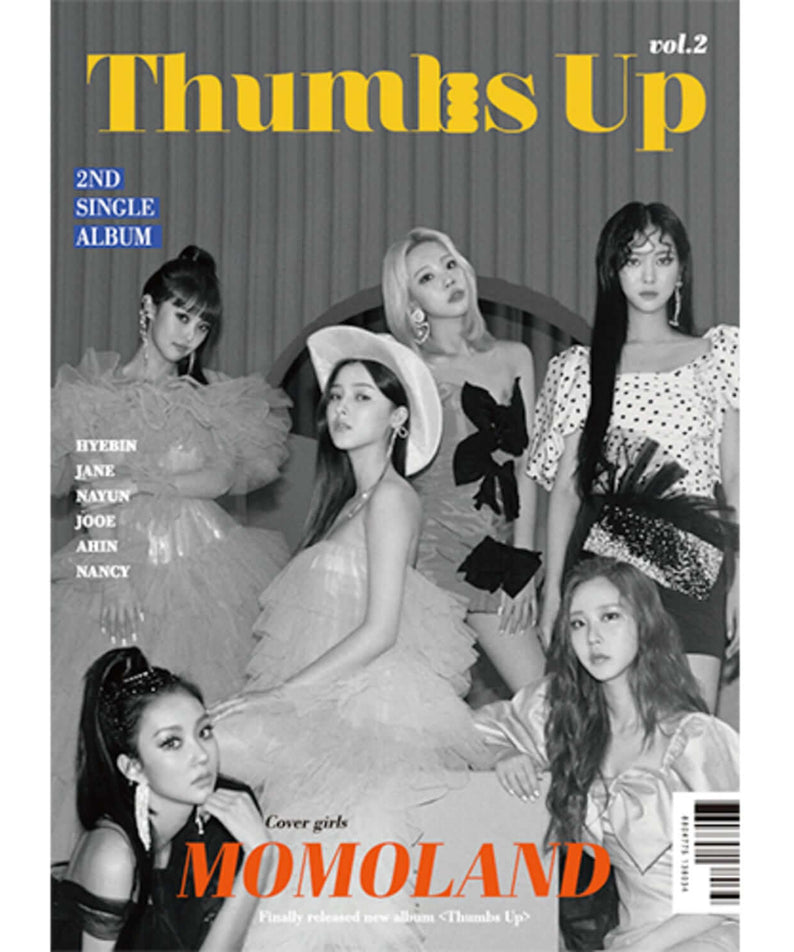 MOMO - 2nd Album [THUMBS UP] - Album Kpop, couverture MOMOLAND en noir et blanc avec titre “Thumbs Up”