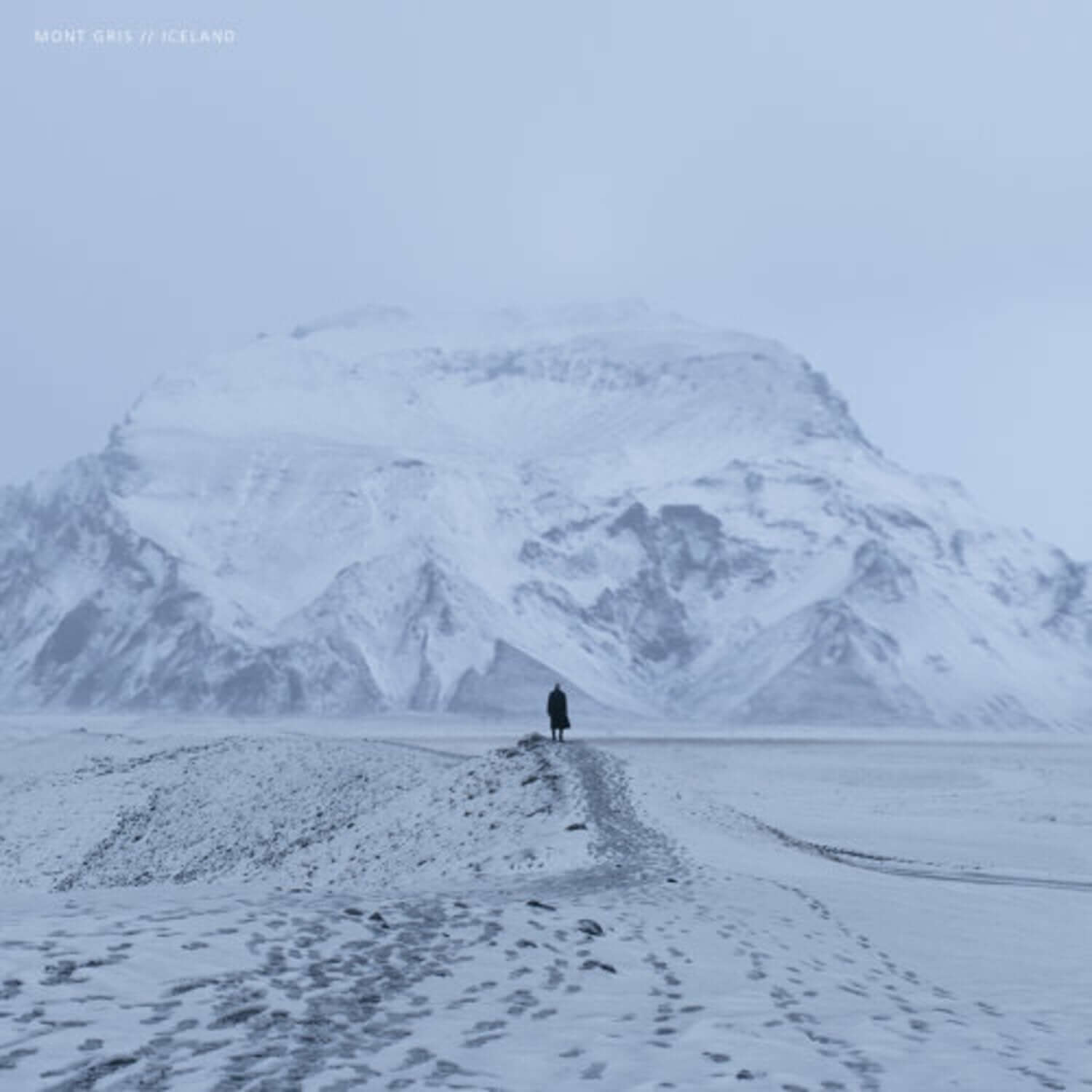 MONT GRIS - 1st Album [ICELAND] - Album Kpop : jaquette du groupe MONT GRIS avec montagne enneigée d’Islande