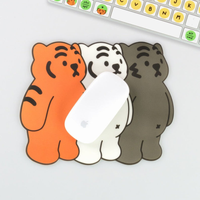 MUZIK TIGER Attention Three Tigers Mouse Pad disponible sur Ma petite Coree, ton Eshop 100% K-beauty en direct de Seoul