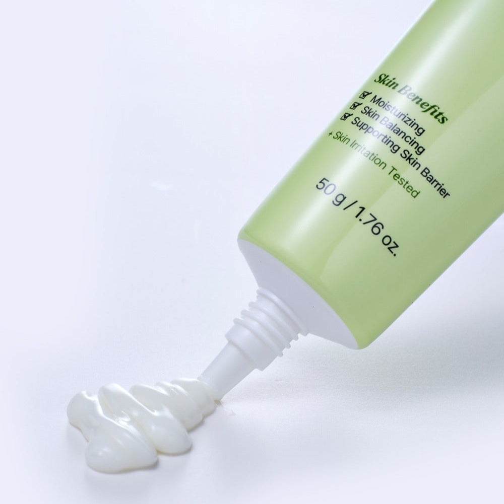 NACIFIC Fresh Cica PDRN Barrier Cream 50g de la marque NACIFIC, tube vert et texture crème sur fond blanc.