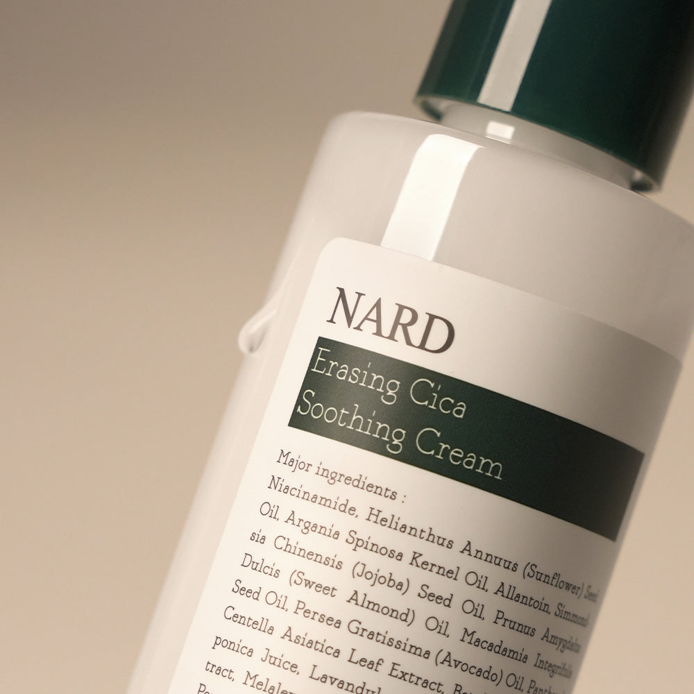 Décris l'image en français en mentionnant le produit, la marque et le contexte visuel : NARD Erasing Cica Soothing Cream 200ml