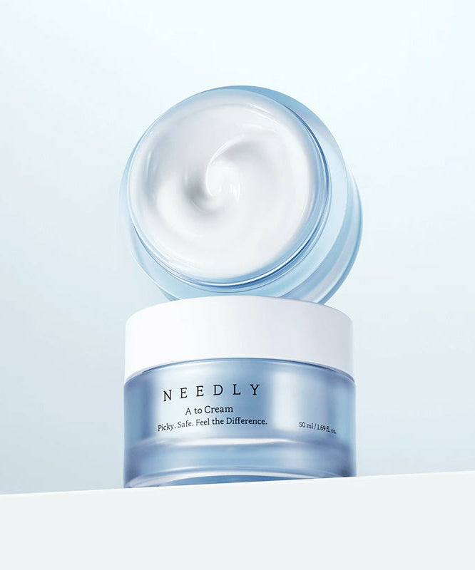 NEEDLY A to Cream 50ml crème hydratante dans un pot bleu, soin de la peau efficace et apaisant.