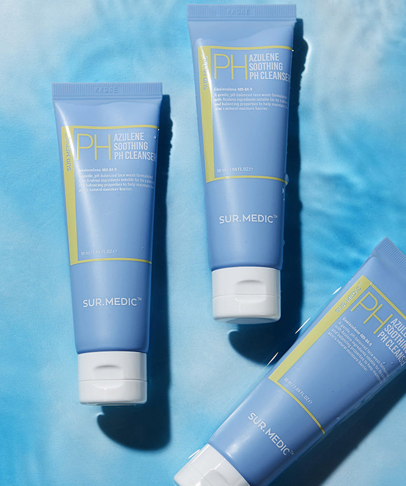 NEOGEN Azulene Soothing Midly Acidic Cleanser 150ml Sur Medic, tubes sur fond bleu ciel, photo produit.