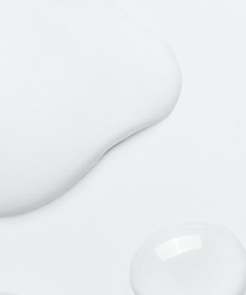 NEOGEN V Biome Infusion Serum 30ml de NEOGEN, sérum en flacon blanc sur fond clair, texture crème biomy.