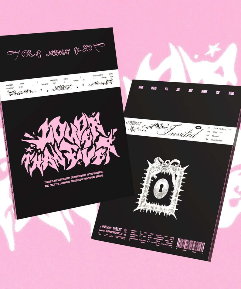 NEWBEAT - [LOUDER THAN EVER] - Album Kpop de la marque NEWBEAT, pochette noire et rose sur fond rose vif