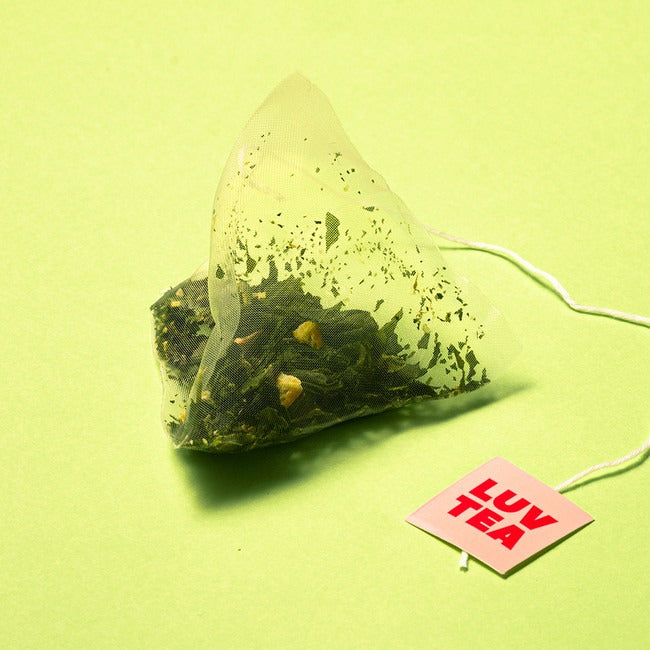 NOTHING BETTER Luv Tea Lemon Green Tea (X15) marque Luv Tea, sachet de thé vert citron sur fond jaune, vue produit