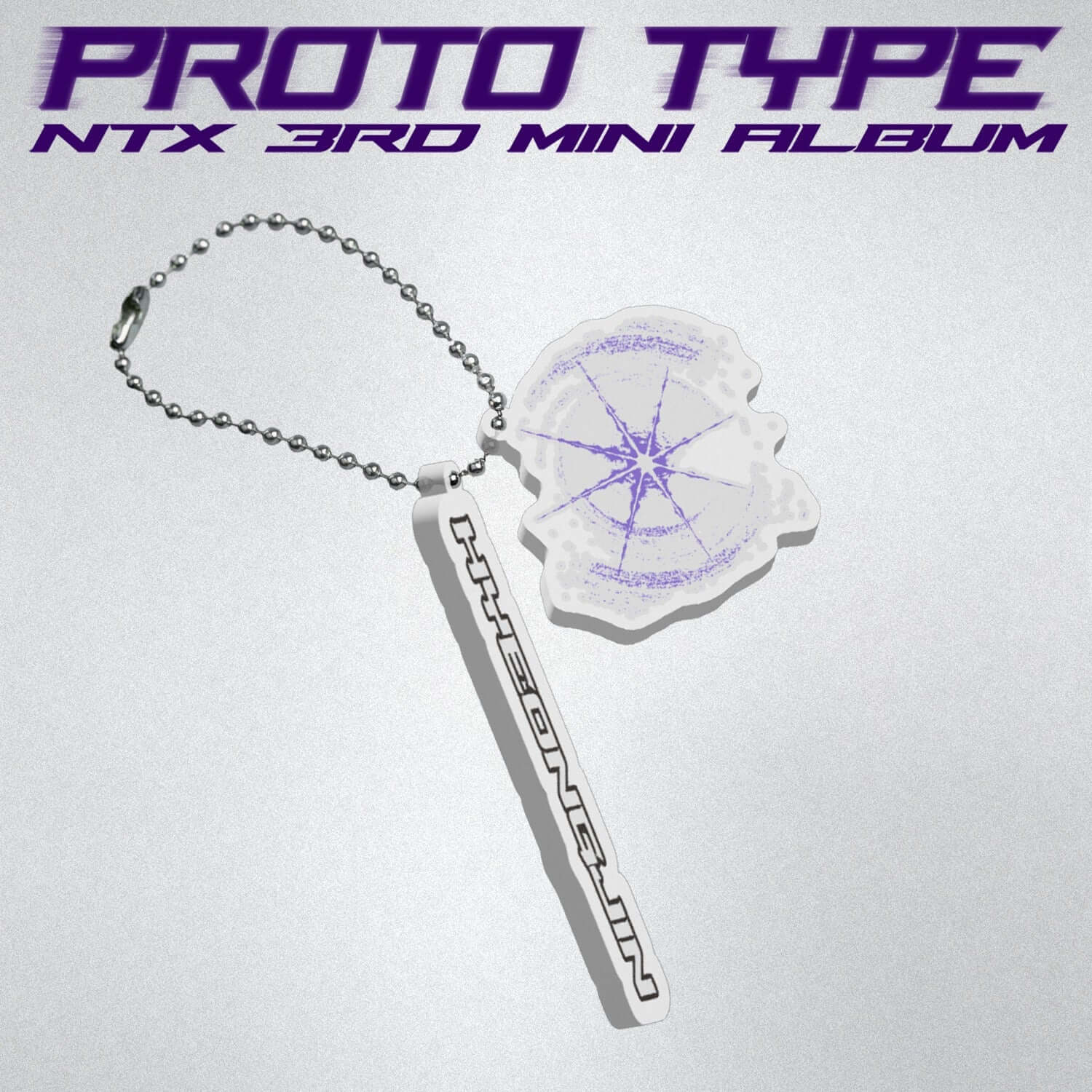 NTX - [PROTO TYPE] (NAME KEYRING ver.) - Album Kpop : visuel clair avec chaîne et pendentif logo, fond blanc.