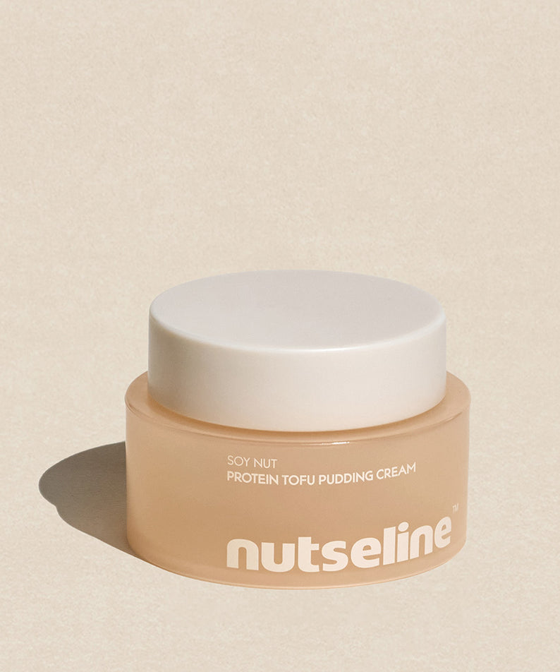 NUTSELINE Soy Nut Line 2 Types (cream/toner) de la marque NutseLine : pot crème soy nut sur fond beige.