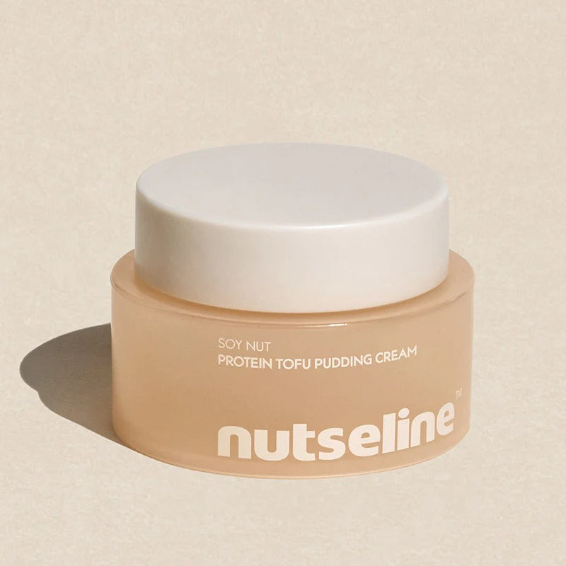 NUTSELINE Soy Nut Protein Tofu Pudding Cream 50ml, pot crème protéinée posé sur fond beige, branding NUTSELINE visible.