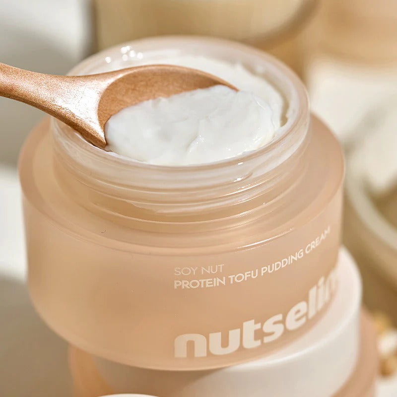 NUTSELINE Soy Nut Protein Tofu Pudding Cream 50ml, pot de crème aux protéines de soja, marque NUTSELINE en gros plan.