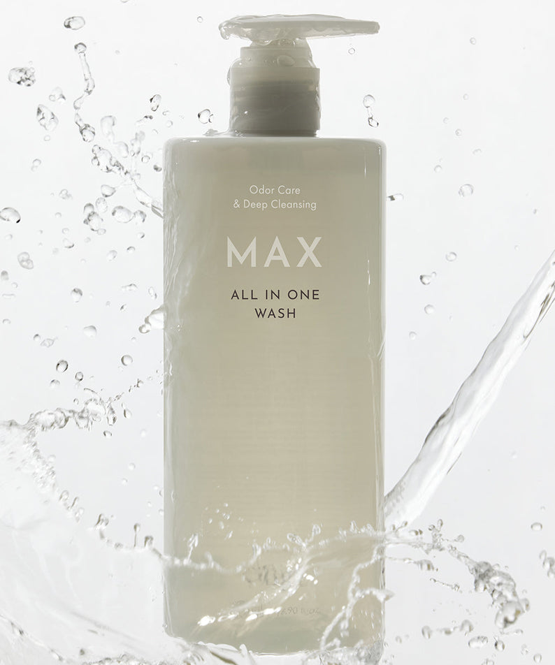 OBGE Max All-in-One Wash 500ml, bouteille OBGE au design MAX, éclaboussures d’eau sur fond blanc.