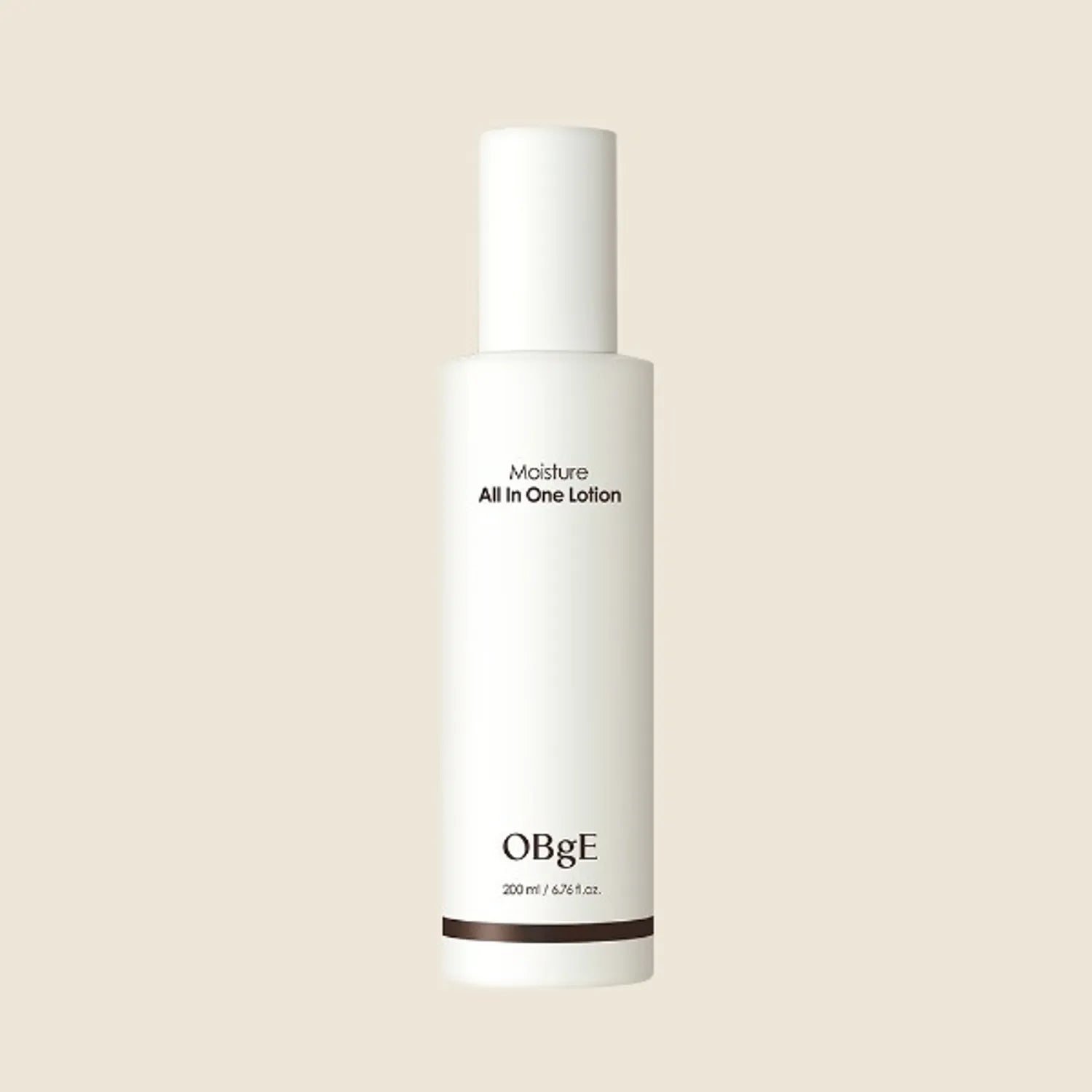 OBGE Moisture All-in-One Lotion 200ml, flacon crème hydratante OBGe sur fond beige, produit skincare en studio.