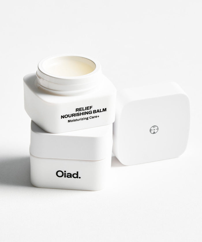 OIAD Relief Nourishing Lip Care Balm 4g en baume pour les lèvres, marque OIAD sur fond blanc, vue produit.