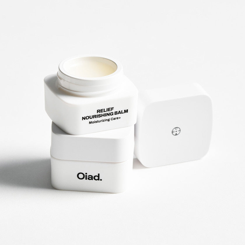 OIAD Relief Nourishing Lip Care Balm 4g en baume pour les lèvres, marque OIAD sur fond blanc, vue produit.