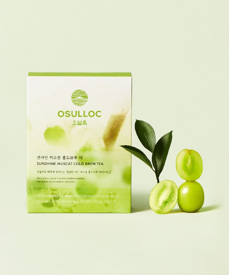 OSULLOC Sunshine Muscat Cold Brew Tea 20 p. : pack au design vert avec fruits muscat et feuilles, fond clair.