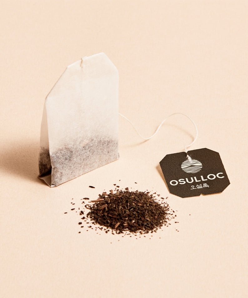 Sachet de thé OSULLOC Jeju Volcanic Oolong Tea 20 P avec thé en vrac.