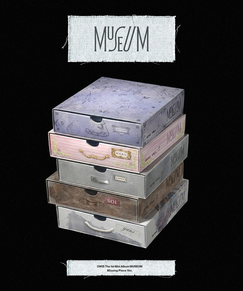 OWIS - The 1st Mini Album [MUSEUM] (Missing Piece Ver.) (Random 1 of 5) : packaging Kpop à tiroirs sur fond noir