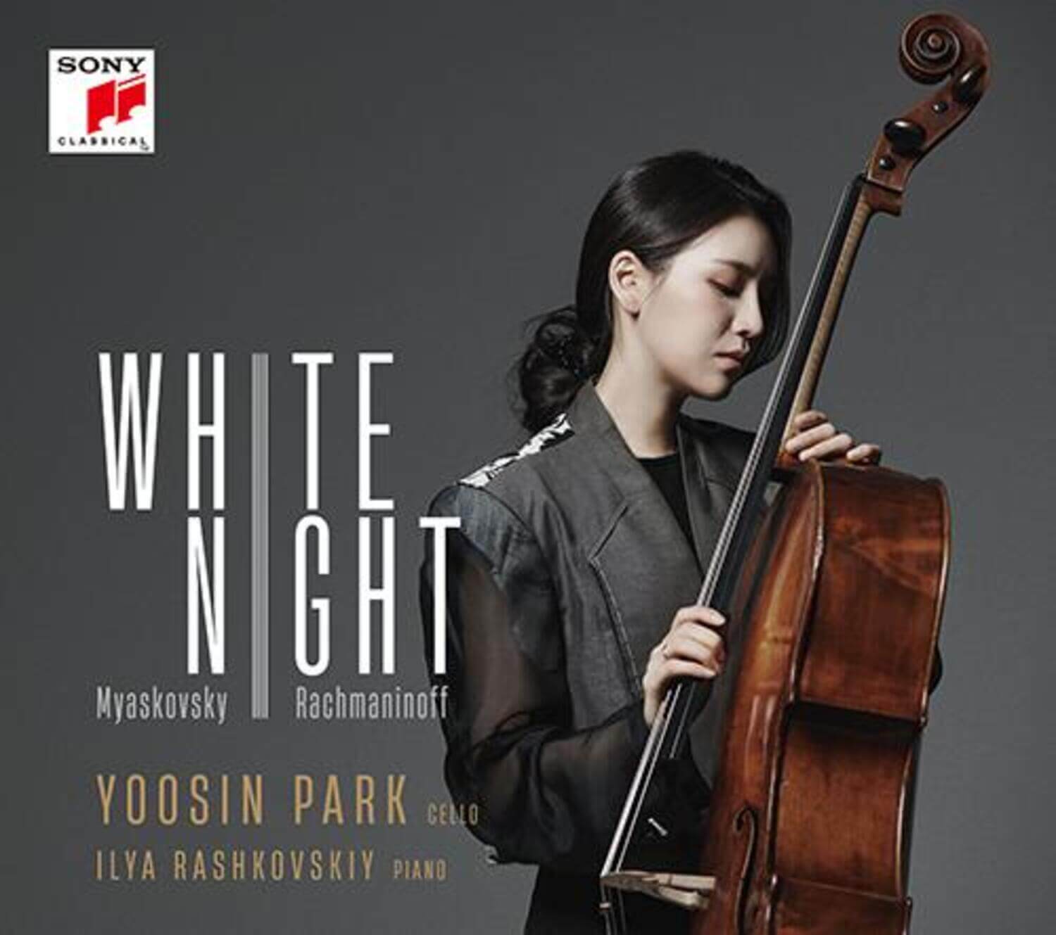 PARK YUSHIN - [WHITE NIGHT] - Album Kpop : couverture avec Yoisin Park jouant le violoncelle, ambiance nuit blanche