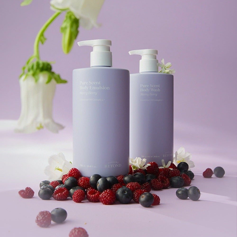 PASSON & BEYOND Pure Scent Mary Berry Body Wash 700g : bouteilles sur fond violet avec baies et fleurs, marque visible