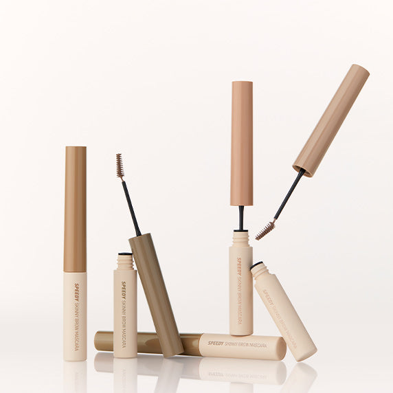 PERIPERA Speedy Skinny Brow Mascara, description en français : mascara à sourcils beige sur fond clair