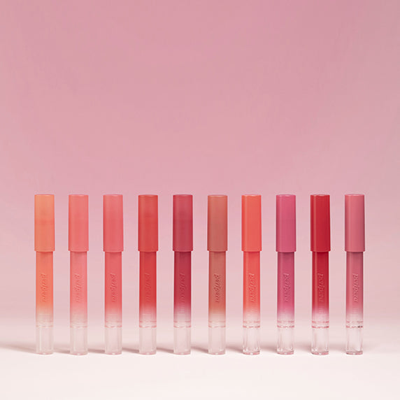 PERIPERA Slip On My Lip : tubes rouges et roses sur fond rose pâle, marque cosmétique maquillage