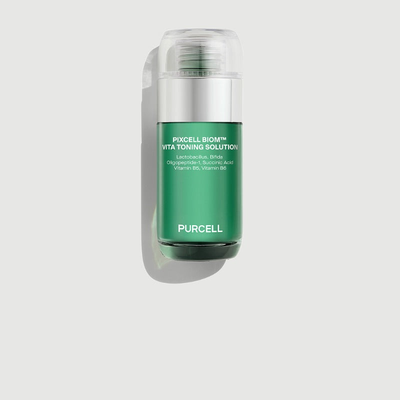 PURCELL PixelBiome™ Vita Toning Solution 120mL de PURCELL en flacon vert sur fond clair, produit cosmétique.