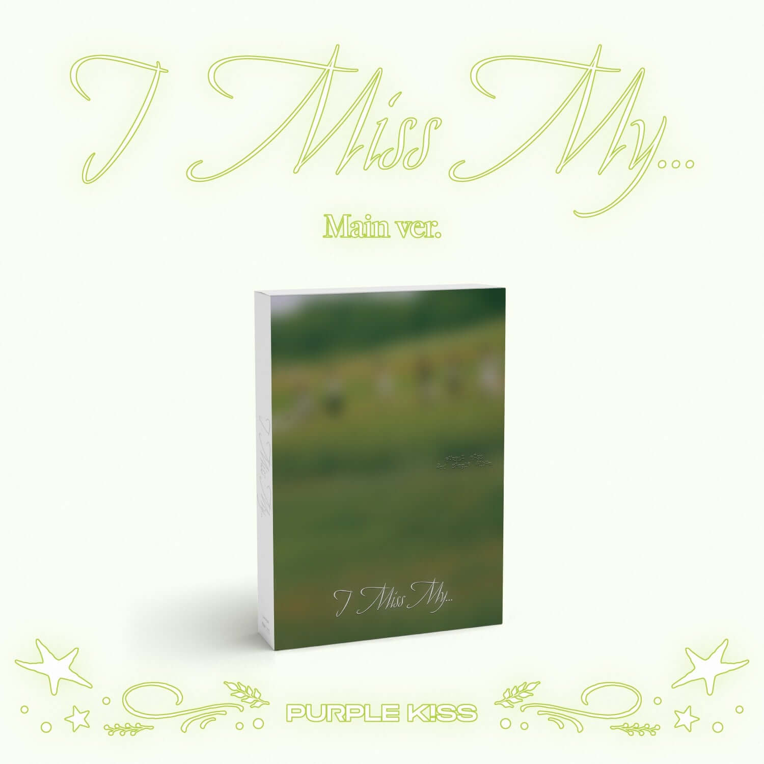 PURPLE KISS - 2nd Album [I Miss My...] (MAIN ver.) - Album Kpop : couverture verte et maquette sur fond clair.
