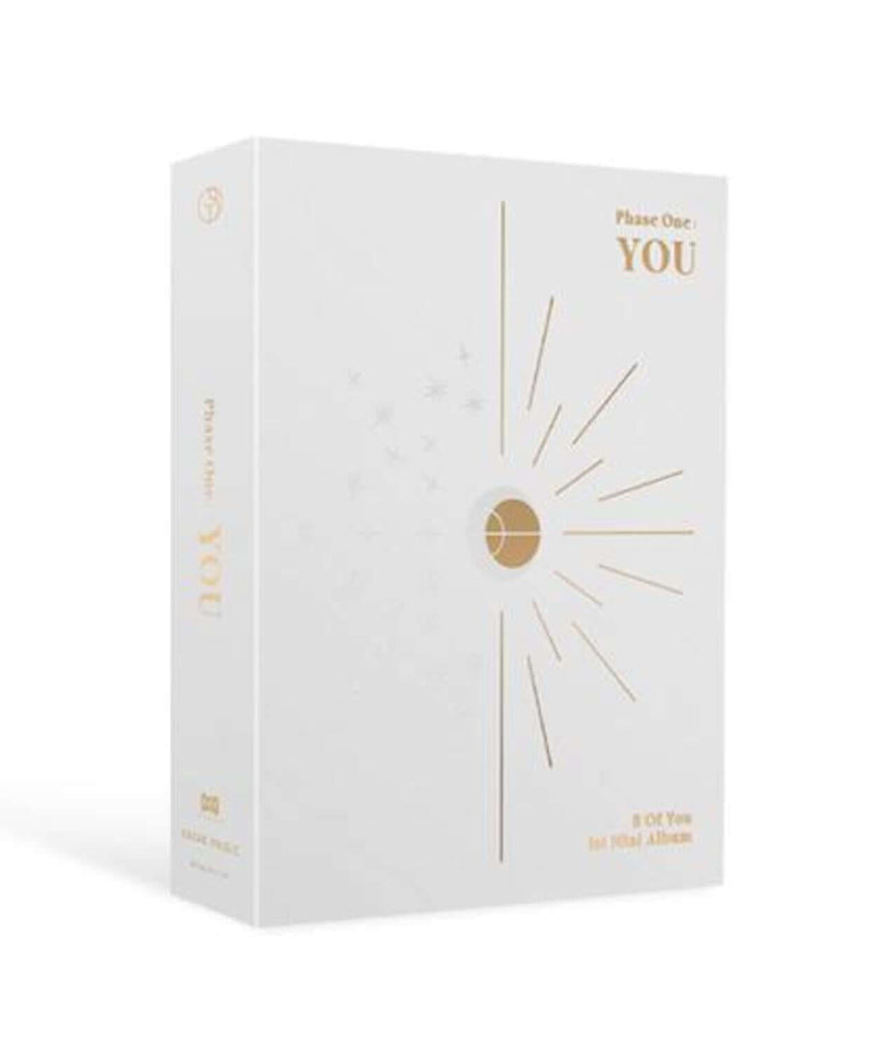 RAIN - 1st Album [PHASE ONE: YOU] (6AM VER.) - Album Kpop, jaquette blanche “YOU” sur fond clair, studio.