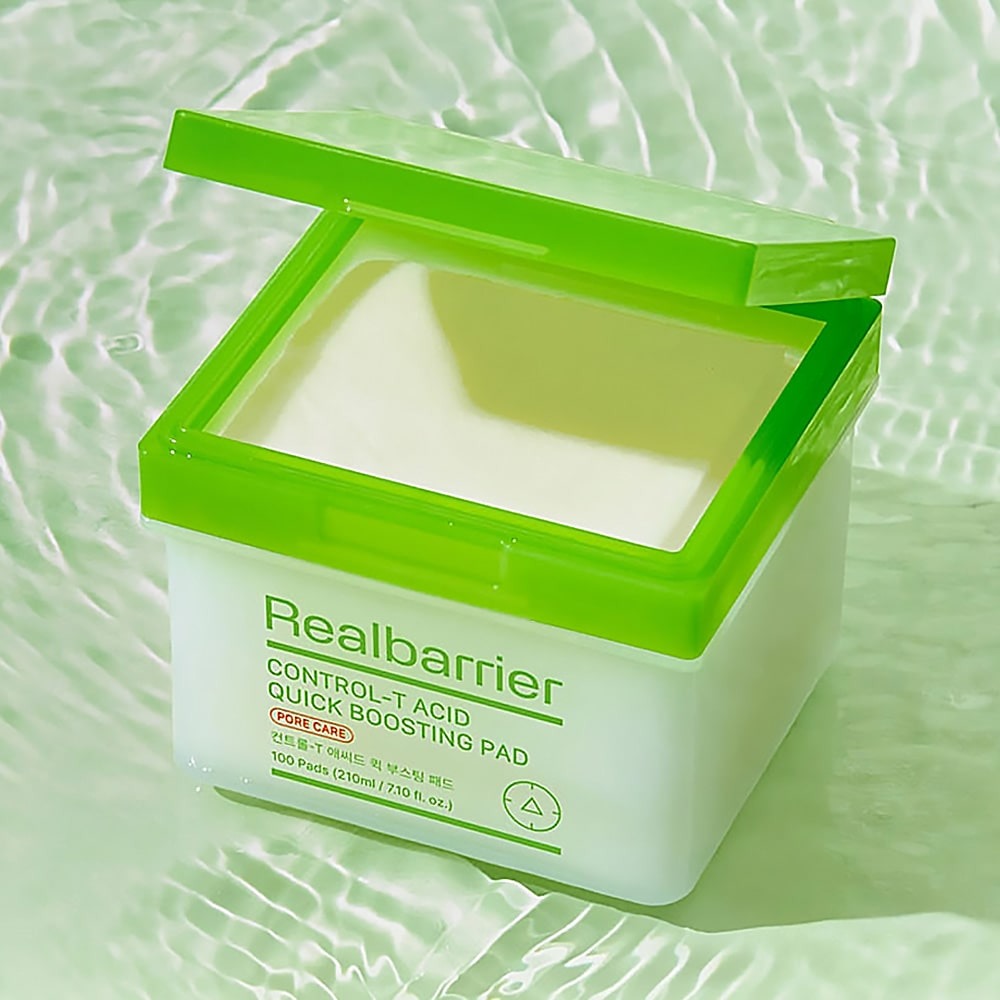 REAL BARRIER Control-T Acid Quick Boosting Pads 100 Sheets Realbarrier, boîtier vert sur fond bulles vert, photo produit