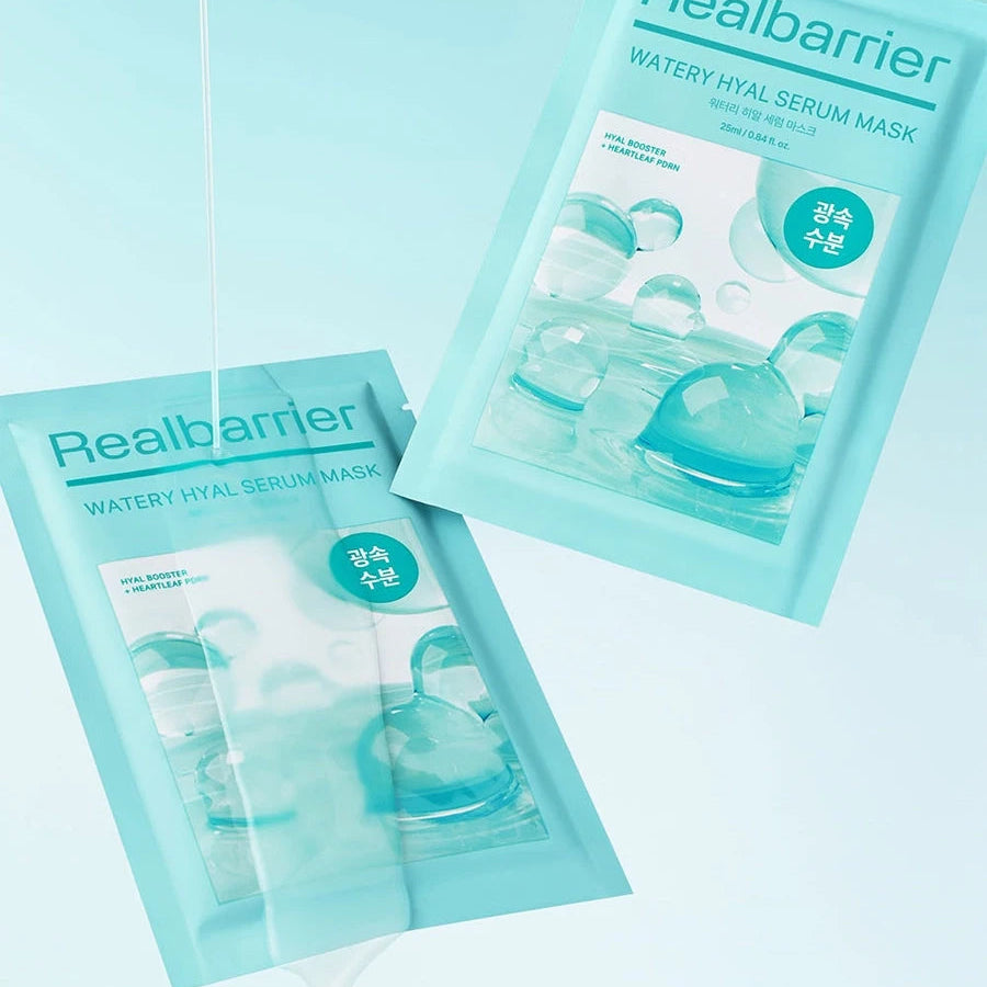 Décris l'image en français : REAL BARRIER Watery Hyal Serum Mask 10 Sheets de la marque realbarrier, masques en pack bleu.