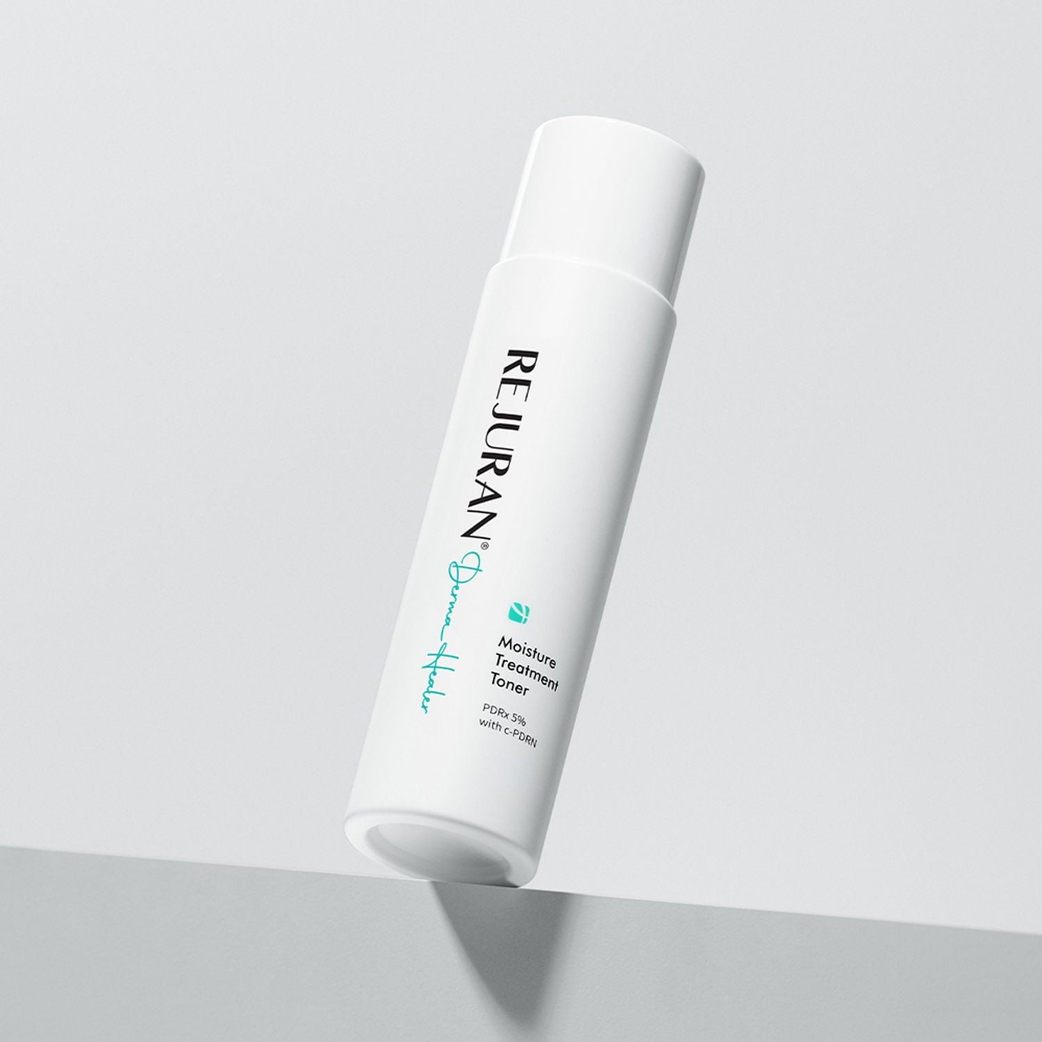 REJURAN Derma Healer Moisture Treatment Toner 150ml de la marque REJURAN, flacon blanc sur fond clair.