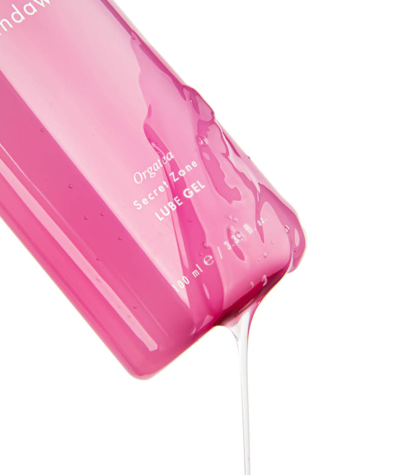 SANDAWHA Ogati Secret Zone Soothing Lube Gel 100ml de la marque SANDAWHA, gel rosé en gros plan sur fond blanc.