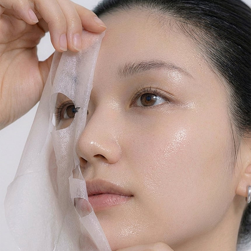 SHAISHAISHAI Caffeine Shot Vita C Toning Mask 25ml 20 sheets, masque visage au café et vitamine C, femme applique.