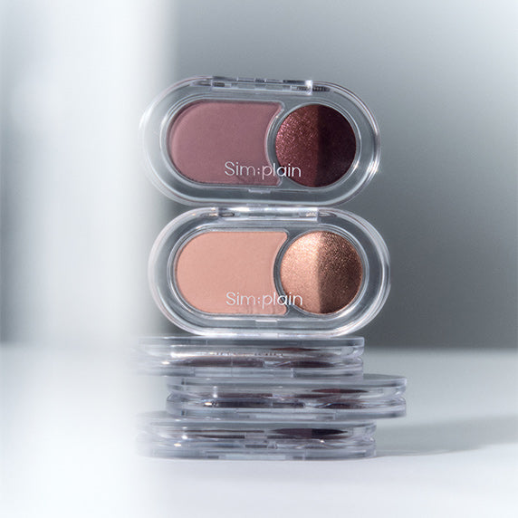 SIMPLAIN Glim on Eyes, pack de fards à paupières Sim:plain sur fond clair, gros plan maquillage