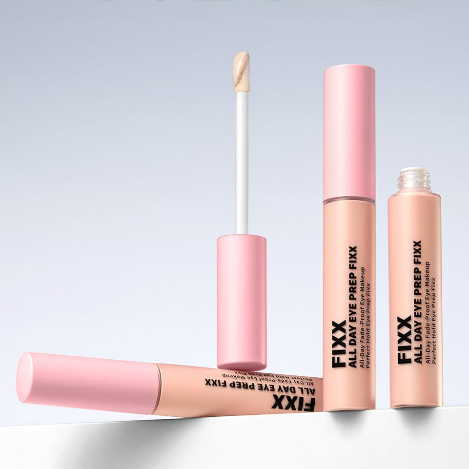 SO NATURAL All Day Eye Prep Fixer, marques SO NATURAL : tubes correcteurs yeux roses sur fond clair, maquillage