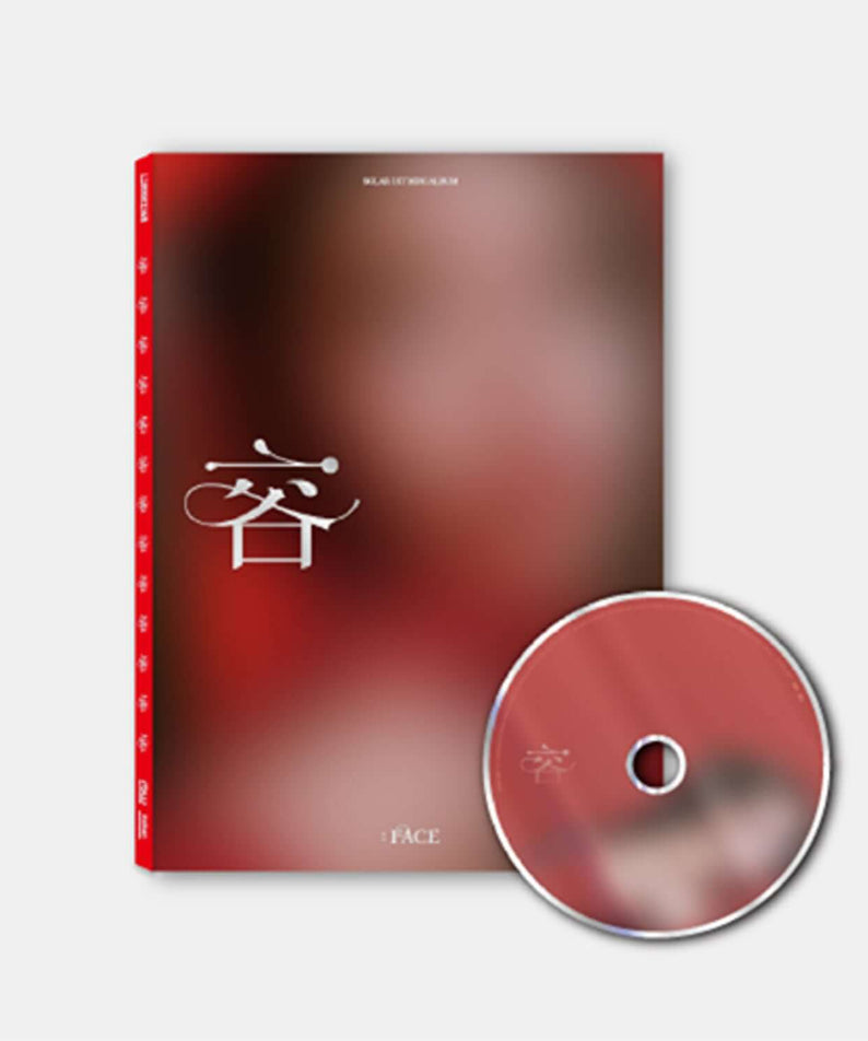 SOLAR - 1st Album [容 : FACE] (PERSONA ver.) - Album Kpop : jaquette rouge “FACE” et disque, visuel studio, sur fond clair.