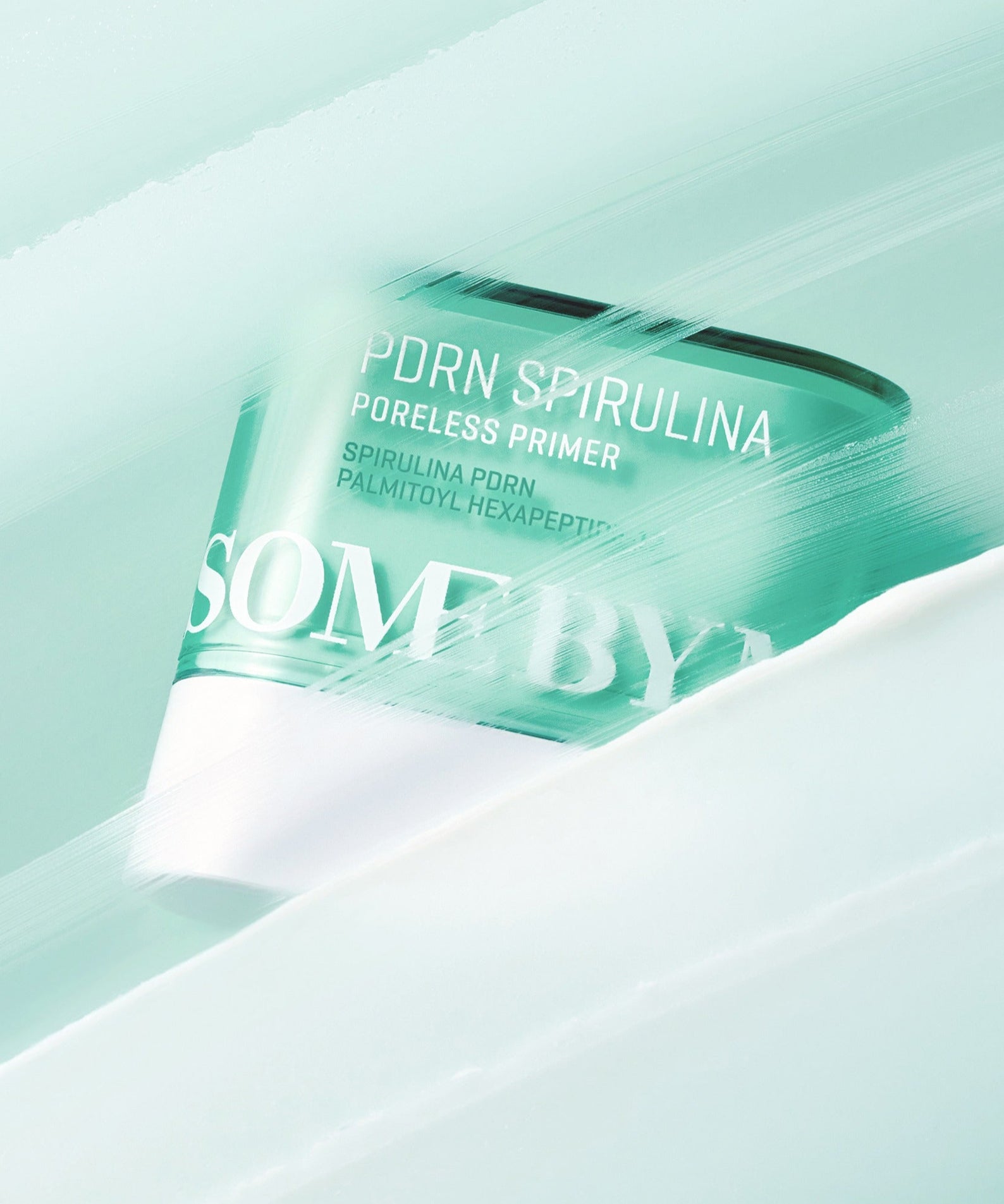SOME BY MI PDRN Spirulina Poreless Primer 10g sur fond vert clair, crème lissante et réductrice de pores, produit de beauté efficace.