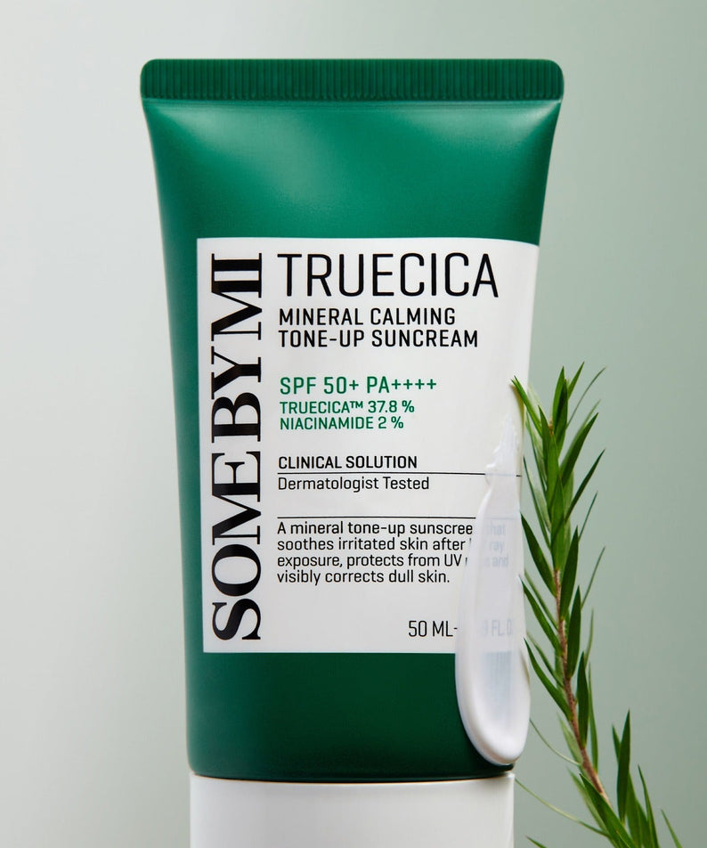 SOME BY MI Truecica Weaponless Calming Tone Up Sun Cream 50ml avec SPF 50+, crème solaire apaisante, solution dermatologique.