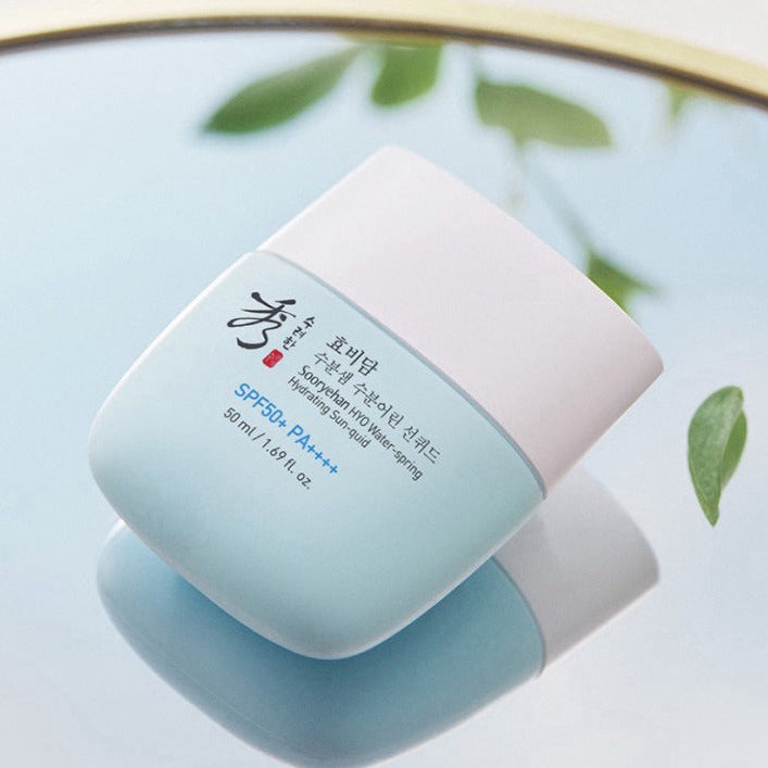 SOORYEHAN HYO Water-Spring Hydrating Sun-quid 50ml, pot crème hydratant de la marque SOORYEHAN sur fond bleu